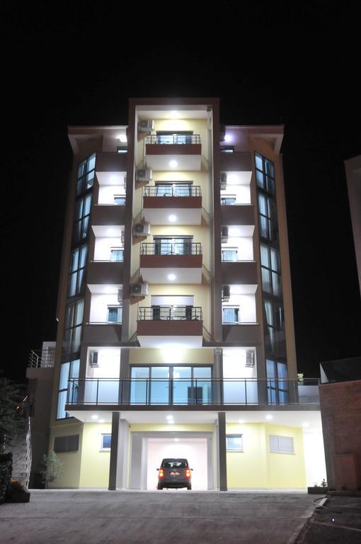 Apartments Ambassador Ulcinj Exterior foto